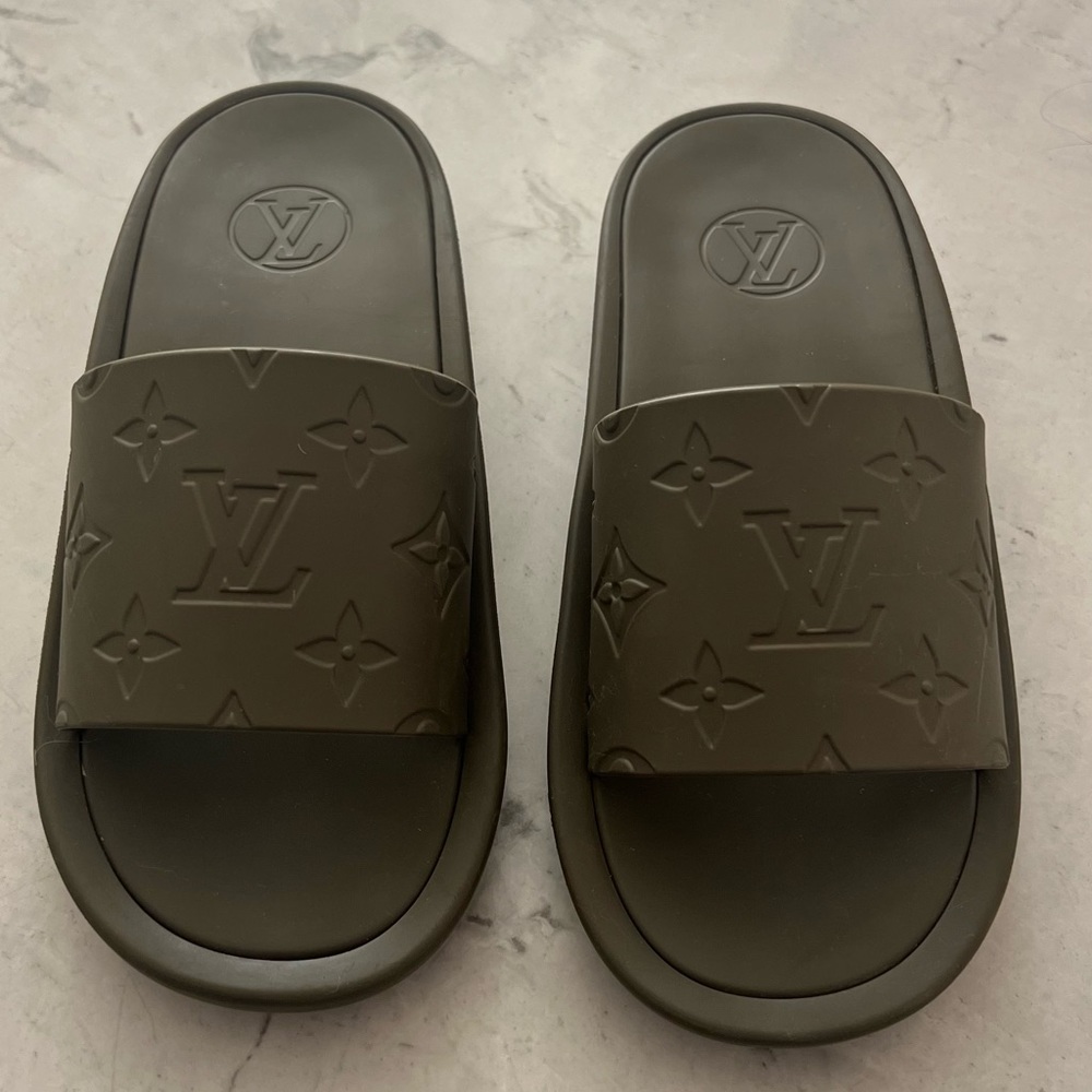 LV Rubber Slides